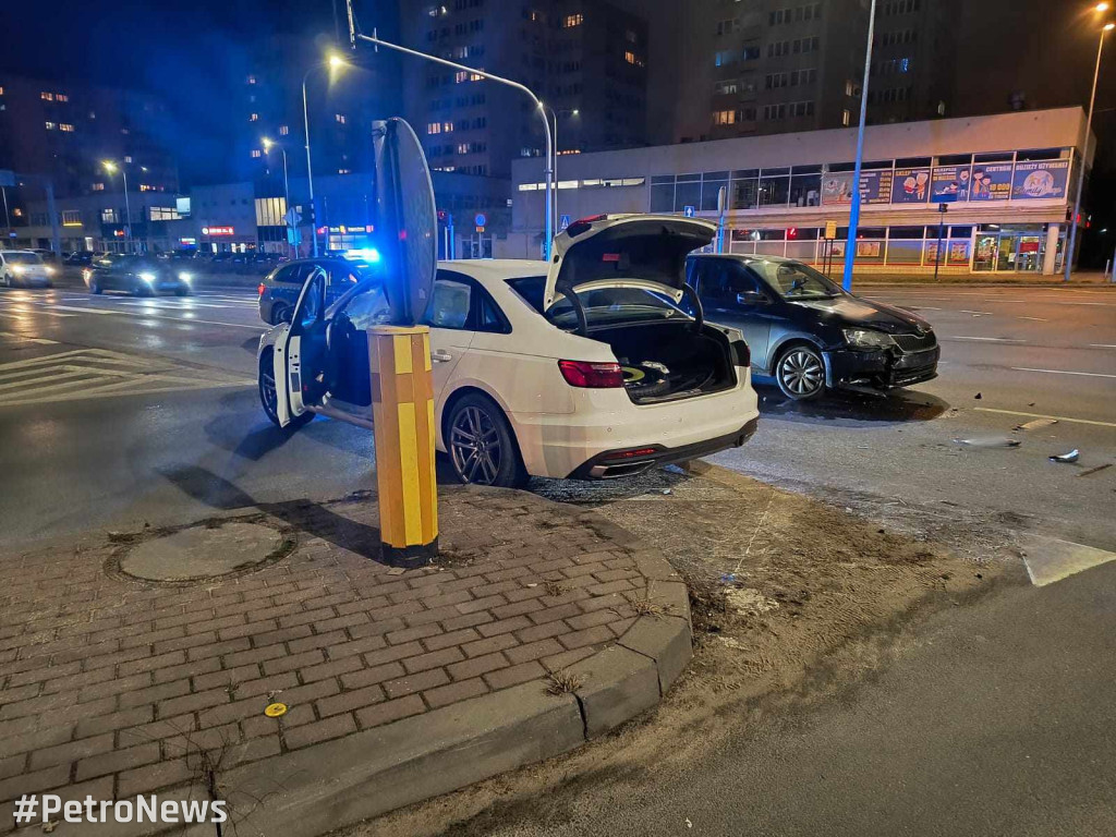 Wypadek w centrum Płocka. Jedna osoba w szpitalu