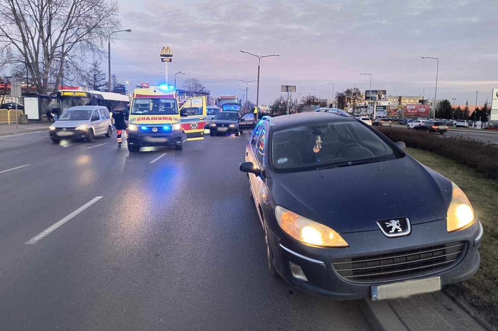 Trzy auta zderzyły się na Wyszogrodzkiej