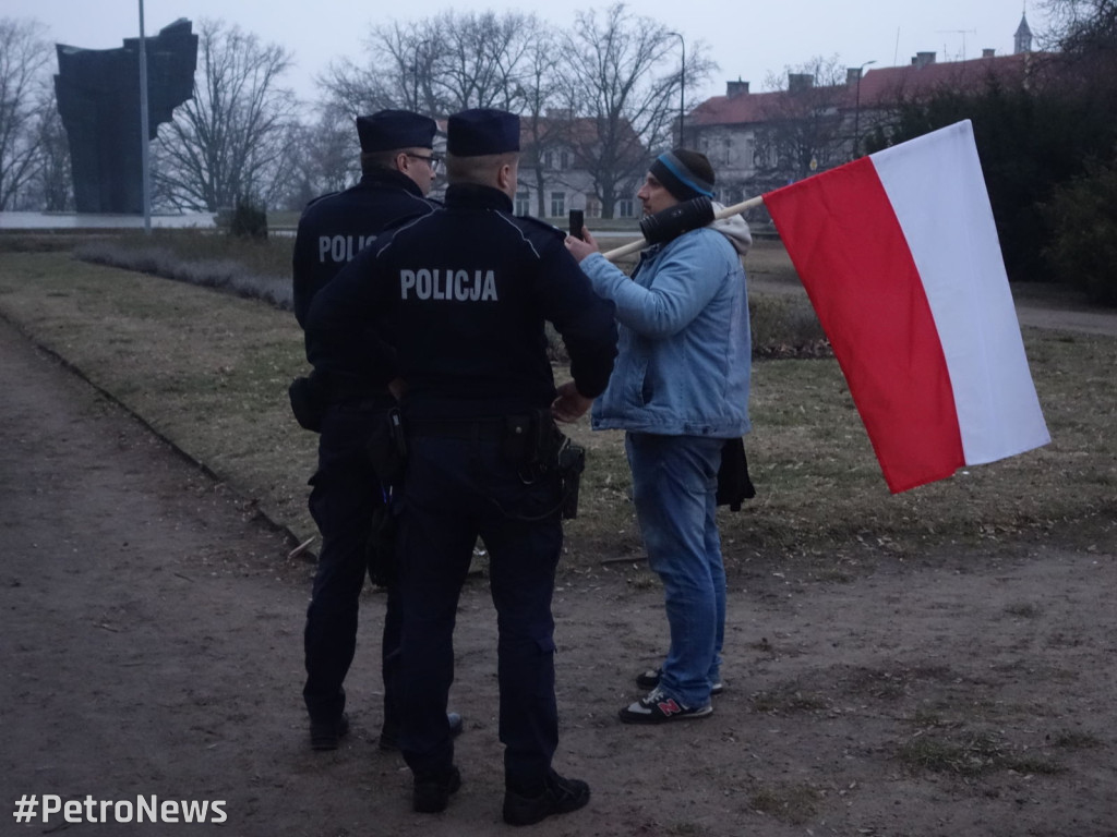 Wiec Ukraiński w Płocku. Była kontrmanifestacja