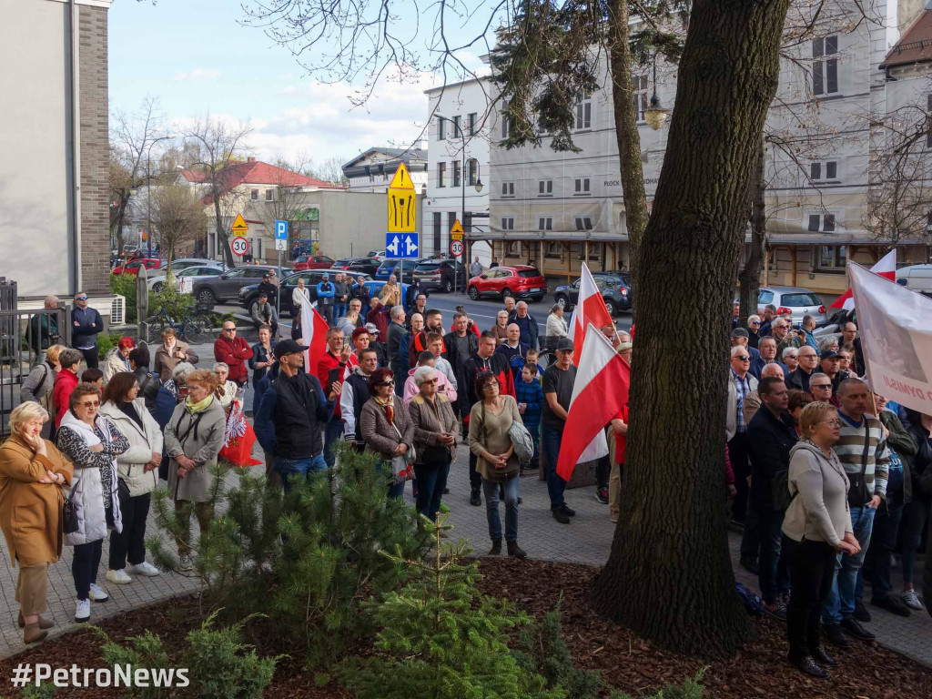 Protest przeciwko nielegalnym imigrantom w Płocku