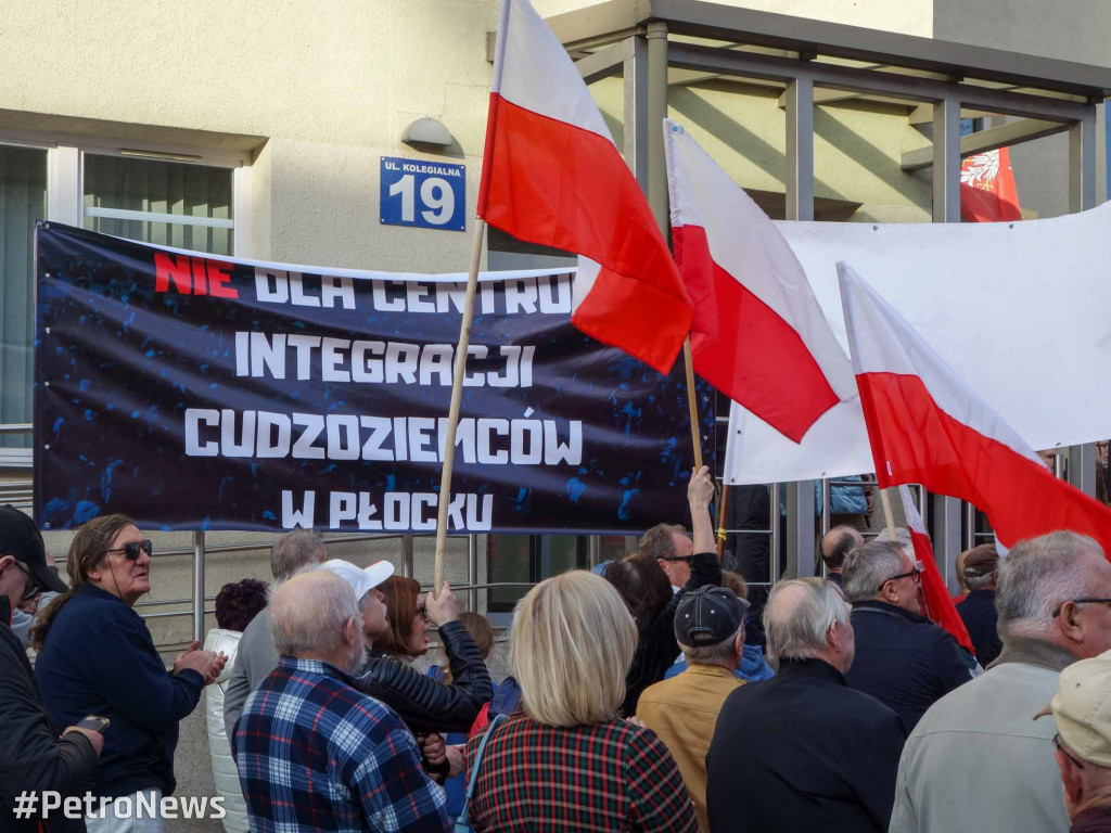 Protest przeciwko nielegalnym imigrantom w Płocku