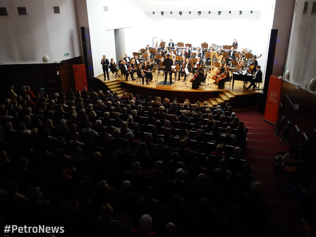 Płoccy symfonicy zagrali brawurowo i z pasją