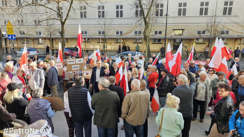 Protest przeciwko nielegalnym imigrantom w Płocku