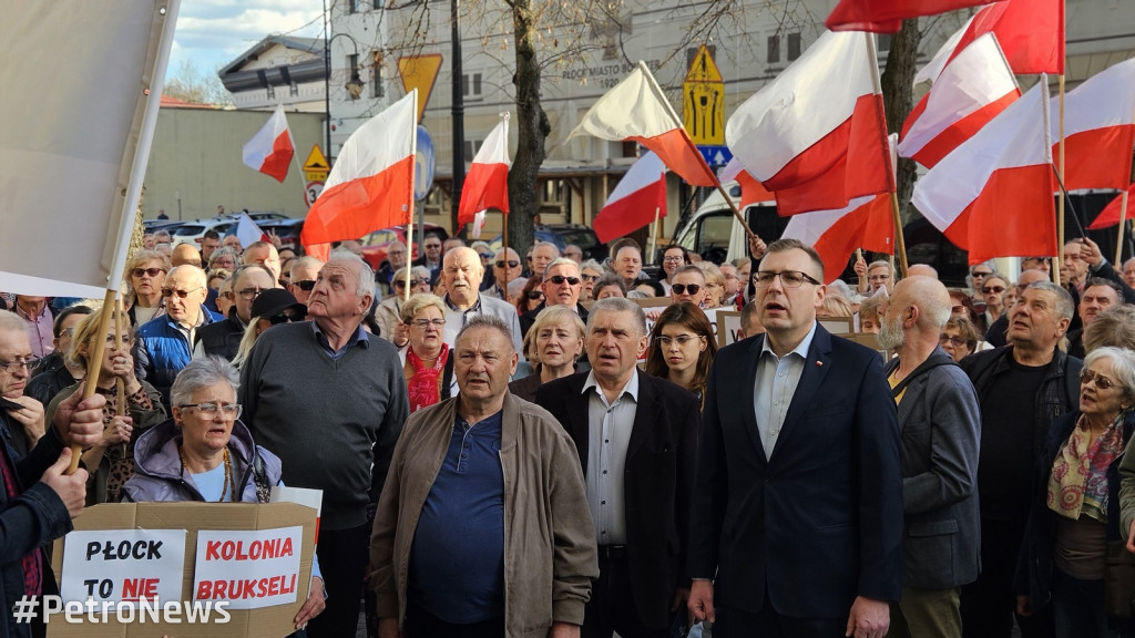 Protest przeciwko nielegalnym imigrantom w Płocku