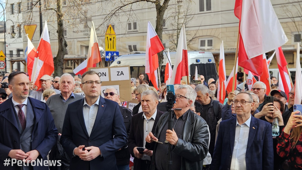 Protest przeciwko nielegalnym imigrantom w Płocku