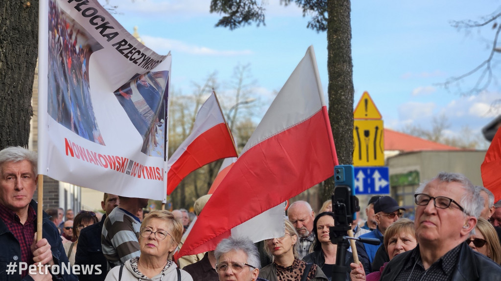 Protest przeciwko nielegalnym imigrantom w Płocku