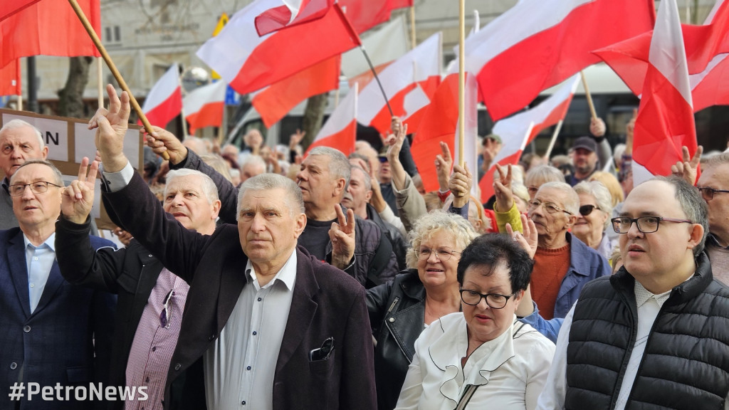 Protest przeciwko nielegalnym imigrantom w Płocku