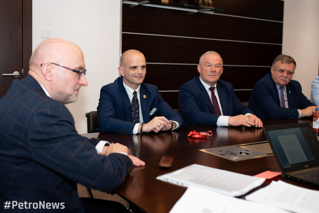 Pieniądze na modernizacje dróg przy Orlenie