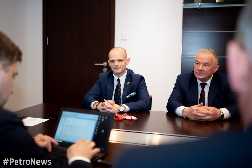 Pieniądze na modernizacje dróg przy Orlenie
