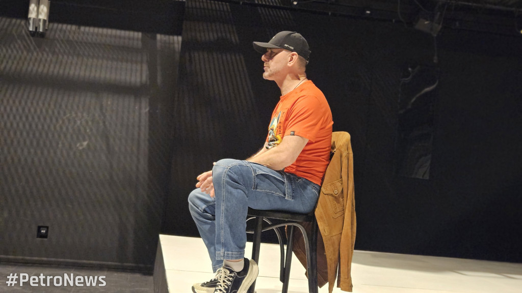 Teatr z tradycją, przyszłością i... ORLENEM