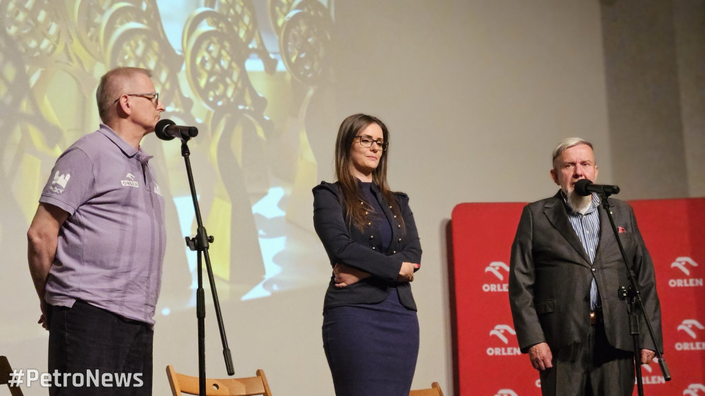 Książka o historii tenisa na wózkach w Płocku