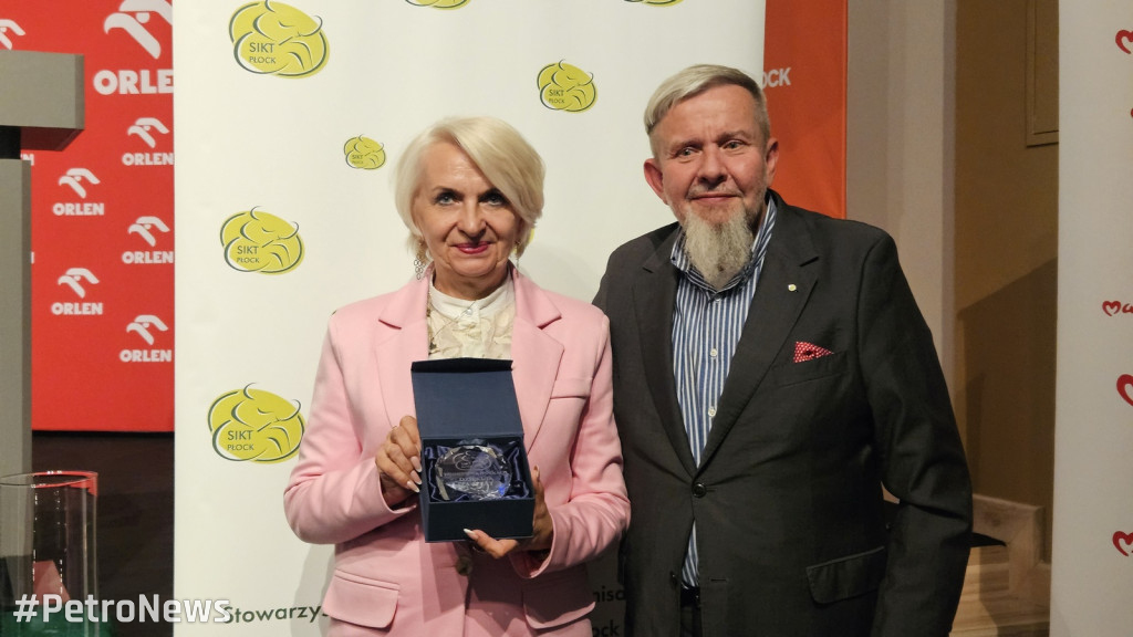Książka o historii tenisa na wózkach w Płocku