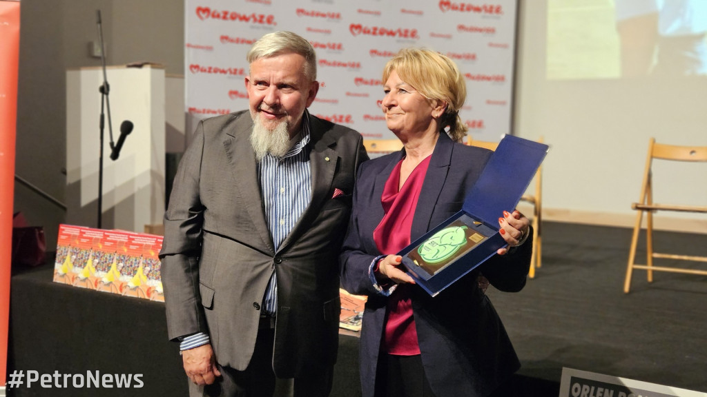 Książka o historii tenisa na wózkach w Płocku