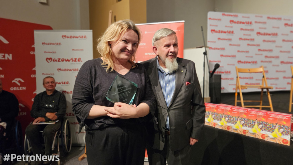 Książka o historii tenisa na wózkach w Płocku