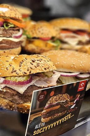 Skąd na stacji ORLEN biorą się... burgery?-2497