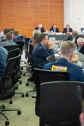 ORLEN porządkuje finanse i składy władz-2747