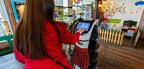 Karczma pod Strzechą ma kelnerkę robota