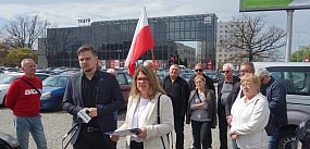 Billboard z oskarżeniami wobec PiS zniknął