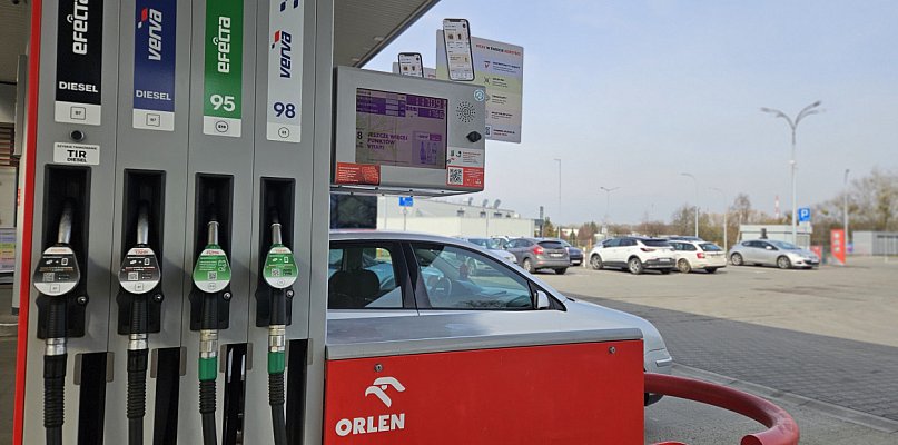 Od dziś na ORLENIE taniej! Jak otrzymać podwójny rabat na paliwo? - 397843