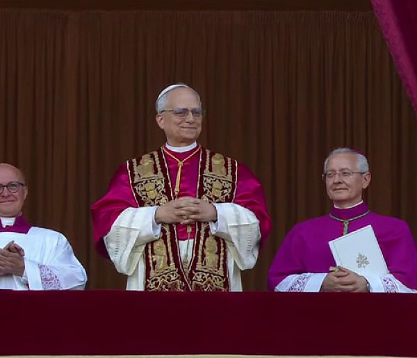 Nowy papież ukazał się światu. Takie przyjął imię!-398135