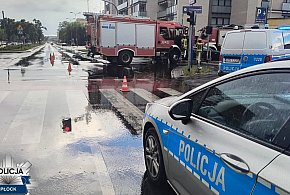 Trzy osoby trafiły do szpitala. Płoccy policjanci apelują-398294