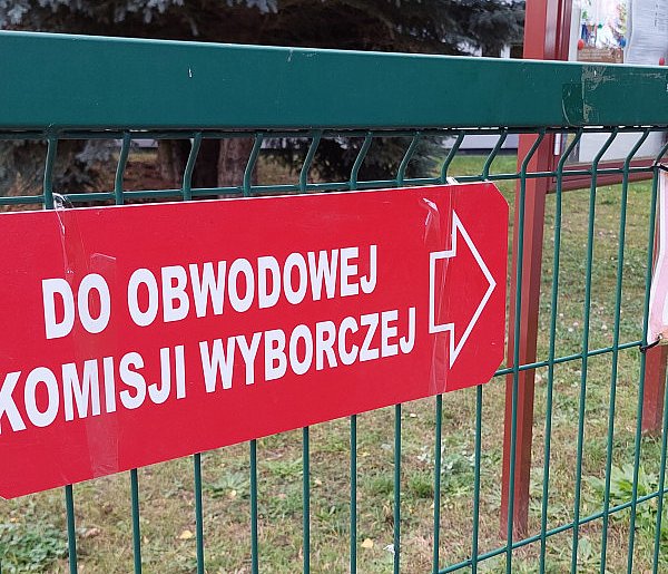 Polacy masowo ruszyli do urn. Padł historyczny rekord-398327