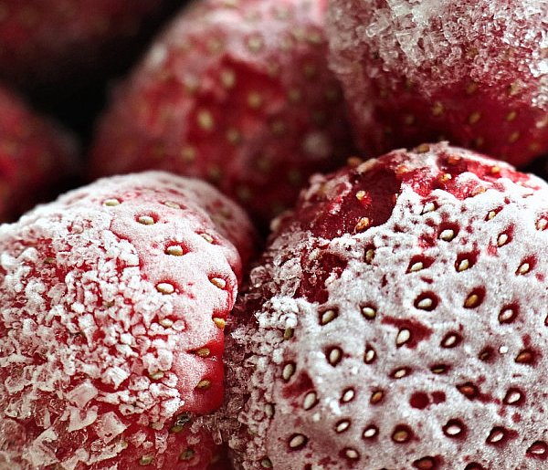 Salmonella w truskawkach z Biedronki. GIS ostrzega przed tą partią-398376