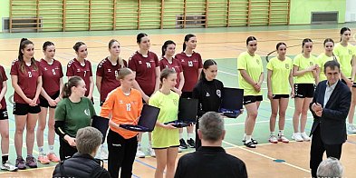 Płockie licealistki wśród najlepszych w Polsce! Sukces drużyny III LO-398811