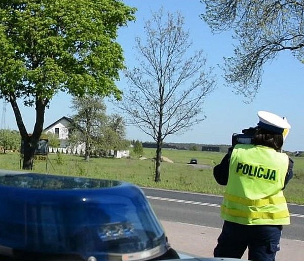 Płoccy policjanci nie odpuścili 30-latkowi. Stracił prawo jazdy-398903