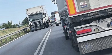 Poważny wypadek na małej obwodnicy Płocka. Na miejscu śmigłowiec LPR-398993