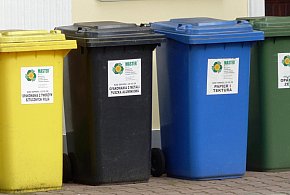 Koniec z darmowymi workami na śmieci. Tak zmieniają się zasady w gminach-399300