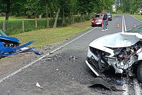Czołowe zderzenie z nauką jazdy. Cztery osoby w szpitalu-399304