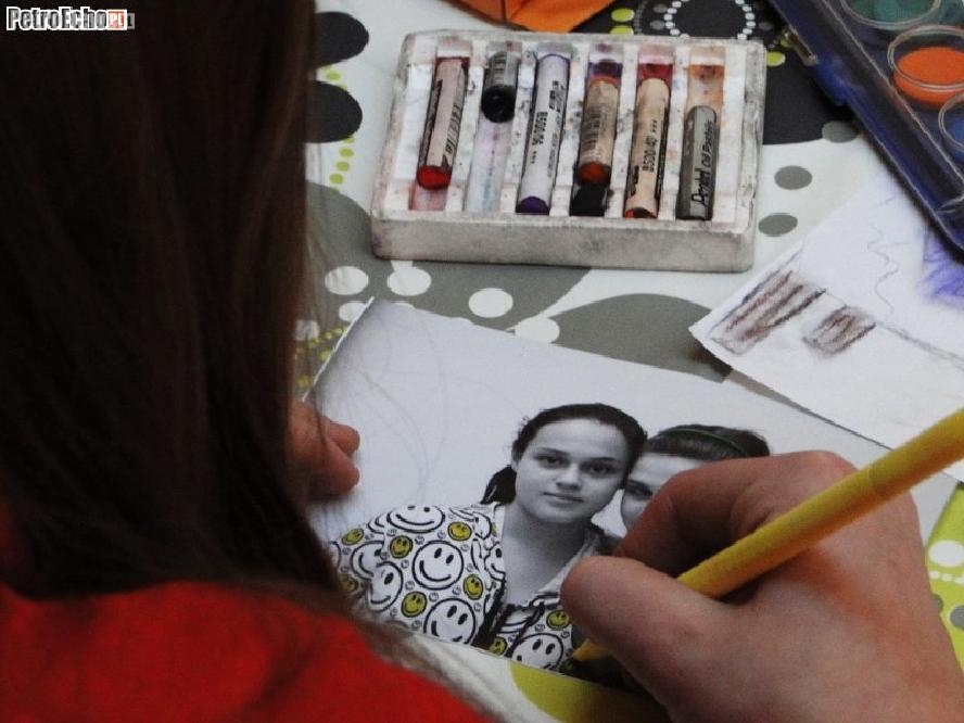 Płocka Galeria Sztuki uczy „monidła”