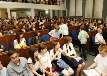 Prezydent nagrodził 101 laureatów ligi przedmiotowej