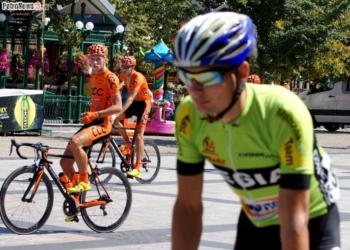 Kolarze wystartowali ze Starego Rynku [ZDJĘCIA]