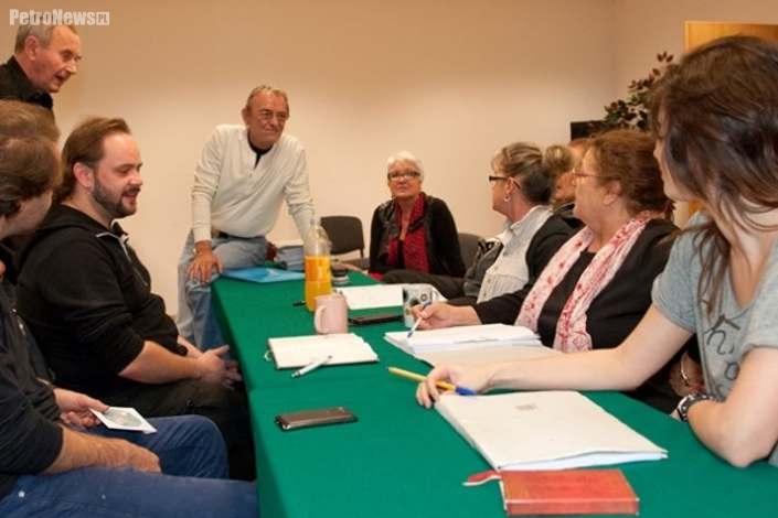 Farsa z Bończakiem niedługo w teatrze