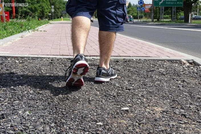 Rondo na Medycznej niedokończone? Brakuje chodnika i ścieżki rowerowej [WIDEO]