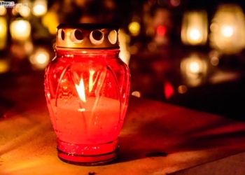 Płocczanie na cmentarzach – zapłonęły światełka pamięci [ZDJĘCIA]