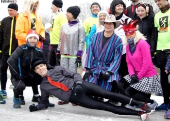 Sylwestrowe bieganie wokół Sobótki [ZDJĘCIA]