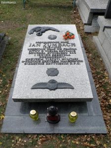 Jan_Zumbach_-_Cmentarz_Wojskowy_na_Powązkach_(133)