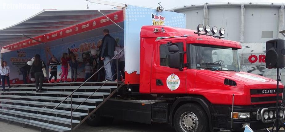 Play&go z Kinder Joy.Trwa impreza plenerowa przed Orlen Areną