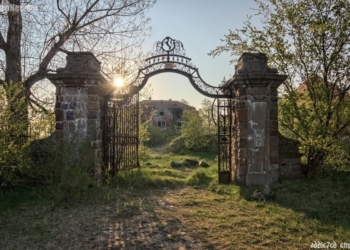 „Kiedyś pod moimi nogami zarwała się podłoga” – wyznania eksploratora opuszczonych domów