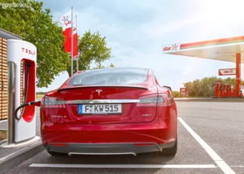 Orlen idzie pod prąd. Co na to Płock?