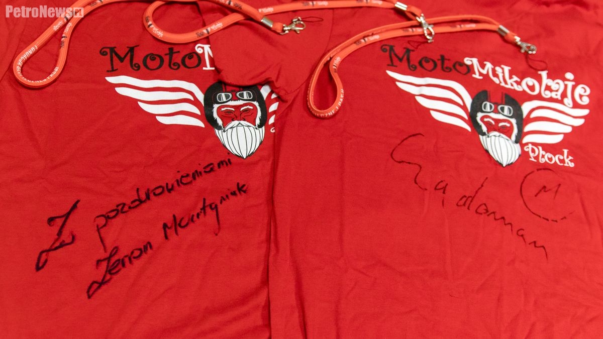 Wylicytuj koszulkę z autografem – pomóż płockim dzieciom!