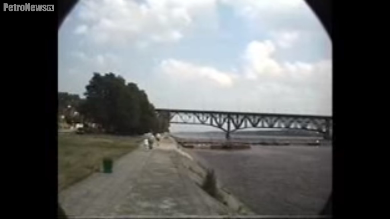Płock 1998 roku. Jak jeździło się mostem pontonowym?