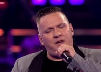 Płocki wokalista w Nokaucie. Ktoś sypnął Piaskowi po oczach…