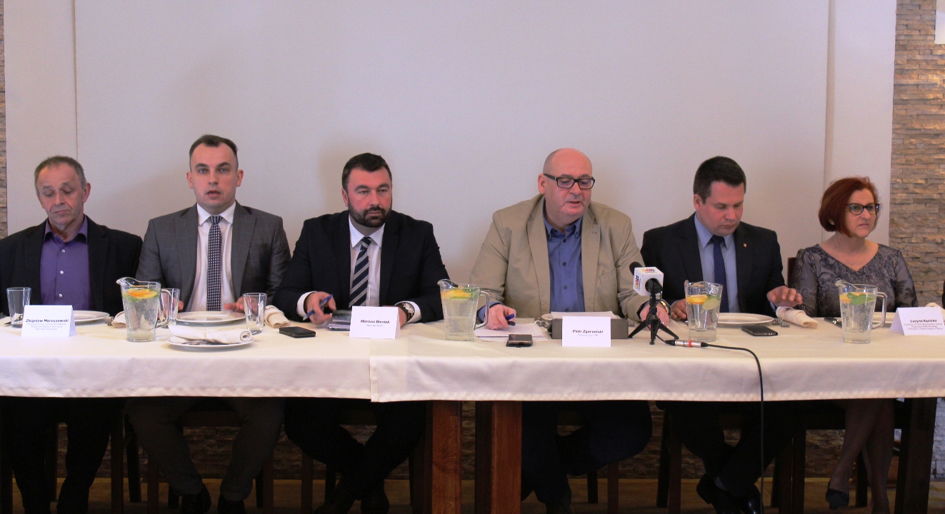 Nowe „500+”, program „Godzina dla rodziny” i kwestia Modlina, czyli konferencja PSL w Płocku