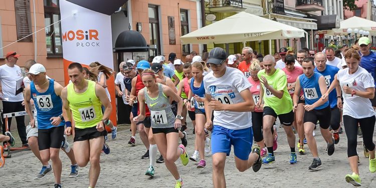 Pobiegli na cześć Krzysztofa Zywera. XVIII Bieg Solidarności w Płocku