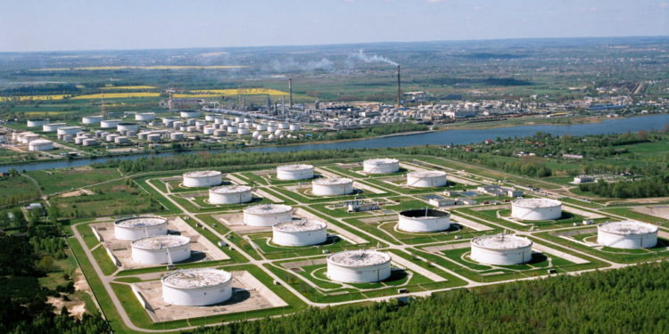 Nieszczelny rurociąg pod Wisłą. Powstał sztab kryzysowy