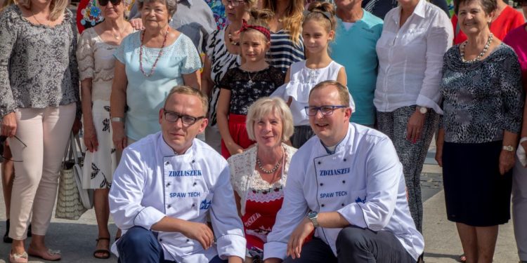 „Gotuj z Seniorem” tym razem w Krepsiakach. Kto gotował?